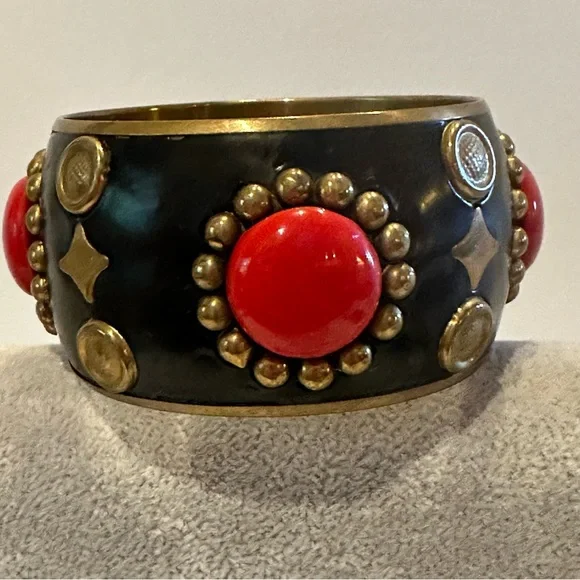 BOHO Metal Bracelet brass tone w/ red round beads - Picture 5 of 9